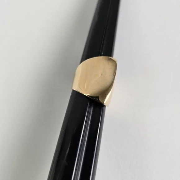 18K solid gold Sharp Edge Estate Ring - Picture 9 of 15